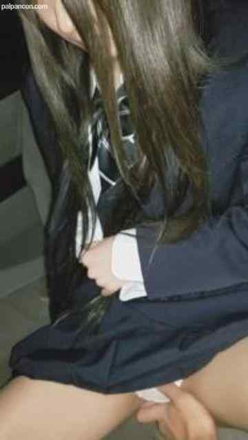 FC2-PPV-1336059 - 【個撮】私立商業③読モ。芸能活動自粛で助けました。車内で性行為 cover.jpg