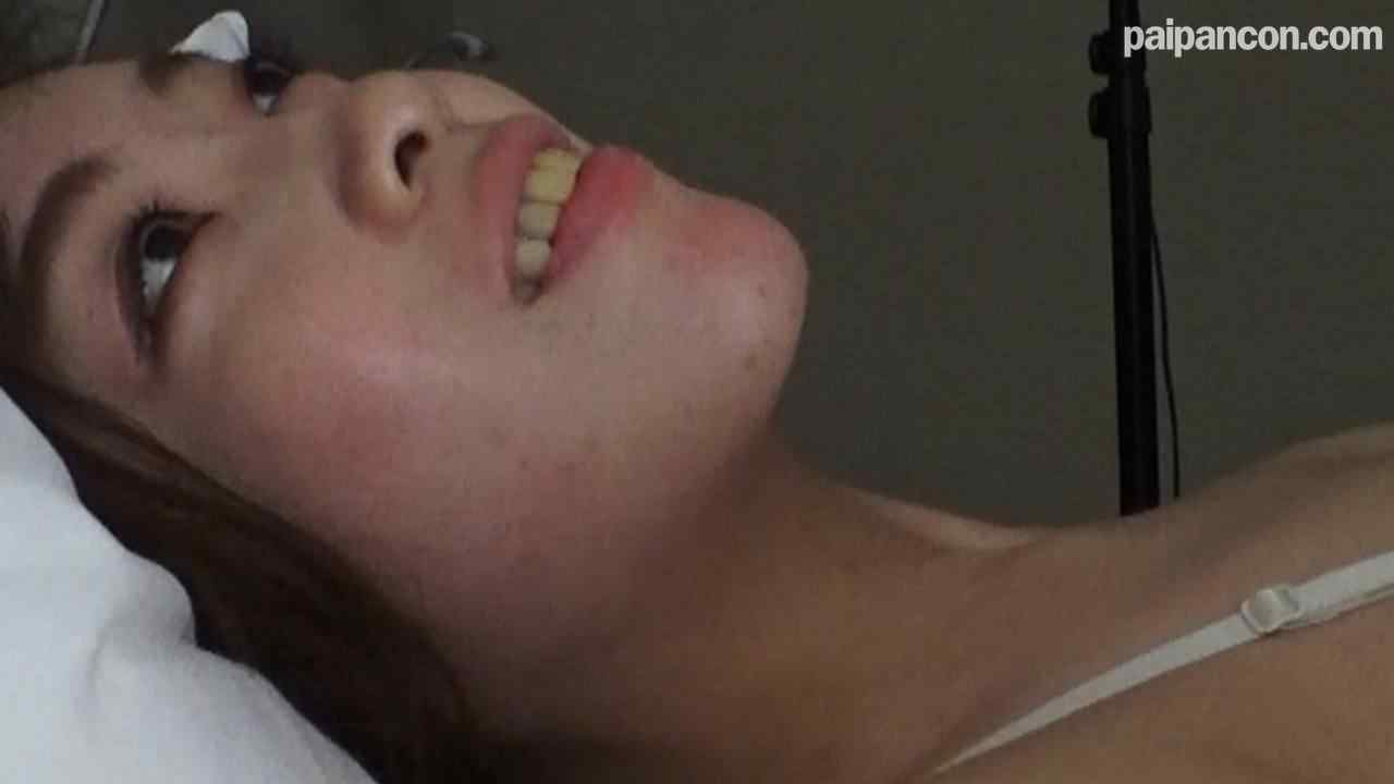 FC2-PPV-1350083 - オリジナル個人撮影♥まゆさん（22才）美容師♥恥じらいから一変・・・接吻だけでアソコは濡れ濡れ！汗ばみ、火照る全身♥ハメ動画 thumbnail_9.jpg