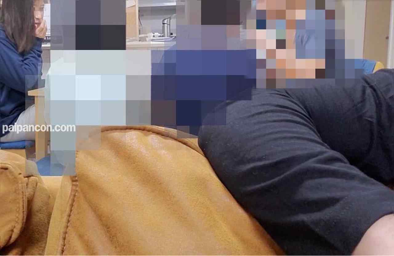 FC2-PPV-2839428 - 【個人】うなだれる旦那の前で童貞の反り上がった一物を入れられ喘ぐ人妻、、その後ビ○クを使い、、、 thumbnail_0.jpg