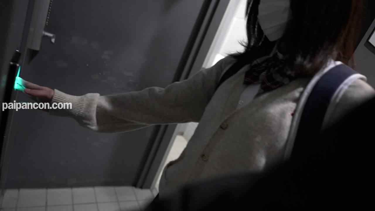 FC2-PPV-3191615 - 初撮影・顔出し！！どこか寂しげで将来に不安を感じる思春期の可憐な女子◯生・・・禁断の関係に背徳感を感じながらもゴム無し連続膣内射精！！（前編） thumbnail_3.jpg