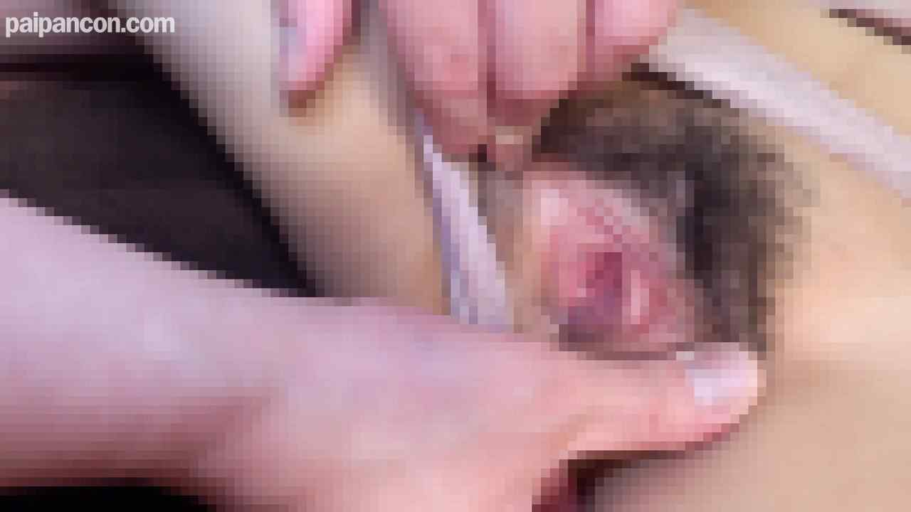 FC2-PPV-3388187 - 初撮影・顔出し！！クレカ決済機能復旧まで限定1980pt！！小動物の様に愛くるしいミニマム女子の下着をずり落ろしたらびっしり剛毛・・・子宮を激しく突きまくり2回連続膣内射精！！ thumbnail_4.jpg