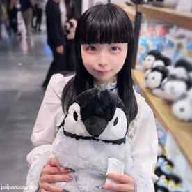 FC2-PPV-4687524 - 新垢ｲﾍﾞﾝﾄ限界価格70％OFF顔出し【未公開】148㎝圧倒的の18歳ｺﾝｶﾌｪ嬢。汗たっぷりの巨根にﾒｽ顔発令。発情した膣に2度の種付け。。。