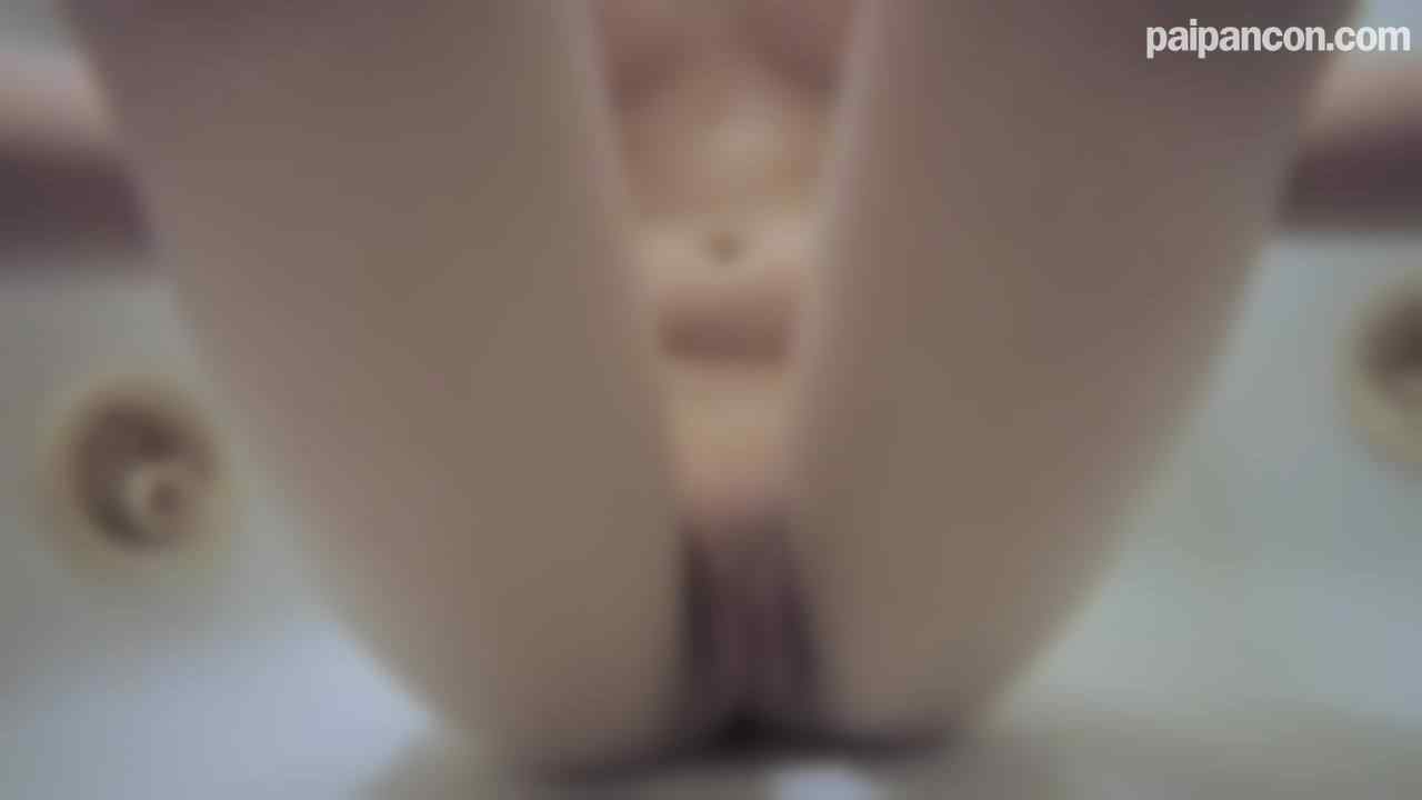 FC2-PPV-4747107 - 【個人撮影/素人撮影/ハメ撮り】リアル大〇生がエッチなハメ撮りに初挑戦。初々しい反応が男心をくすぐります。ピンク色のパイパンマ〇コに大量中出し２連発 thumbnail_1.jpg