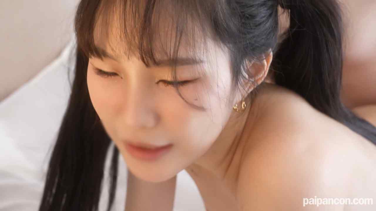 FC2-PPV-4797400 - 【2週間50%OFF！】【生】アイドル彼女との激しい生中〇しセくス中、隣の美女**が乱入！ 即興4Pハーレム無　乱./交パーティー！ thumbnail_2.jpg