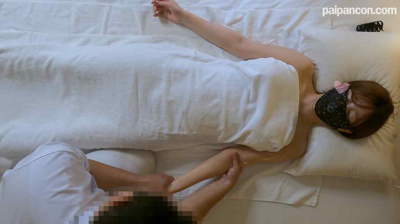 FC2-PPV-4821474 - ※年末年始特割1/15まで【無修正】 見ないと損！！2025年度MVP。最後は「リアル峰不二*」モノがケタ違いの女神ラスト降臨！！〇〇で呼んだ整体師に淫らなマッサージをしてもらいました～ローションまみ thumbnail_1.jpg