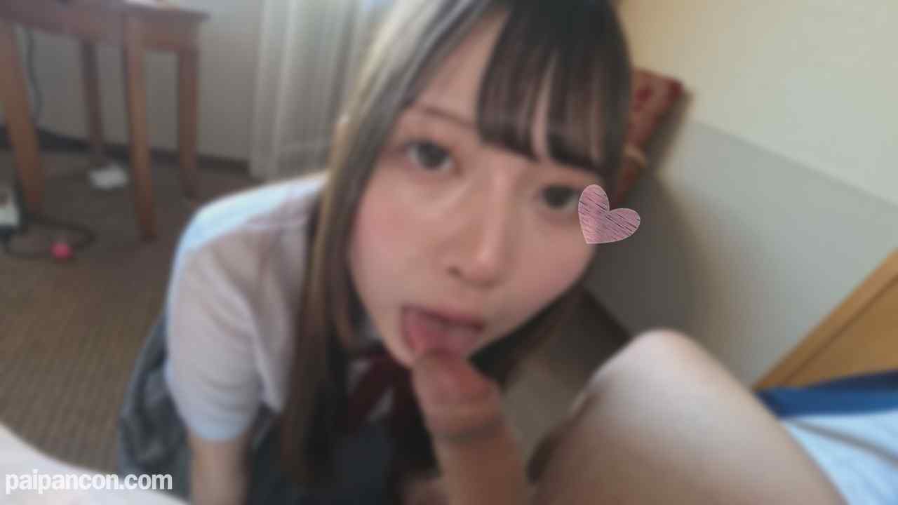 FC2-PPV-4945290 - 【無修正】クリちゃんを何度も激しく吸引～本人曰く「クセになっちゃうかも...ね」るりはちゃんに呼んでもらった18歳の天然エロムスメに電マを当ててみたら自らパンツを脱いだ！！あやな(18歳) thumbnail_3.jpg